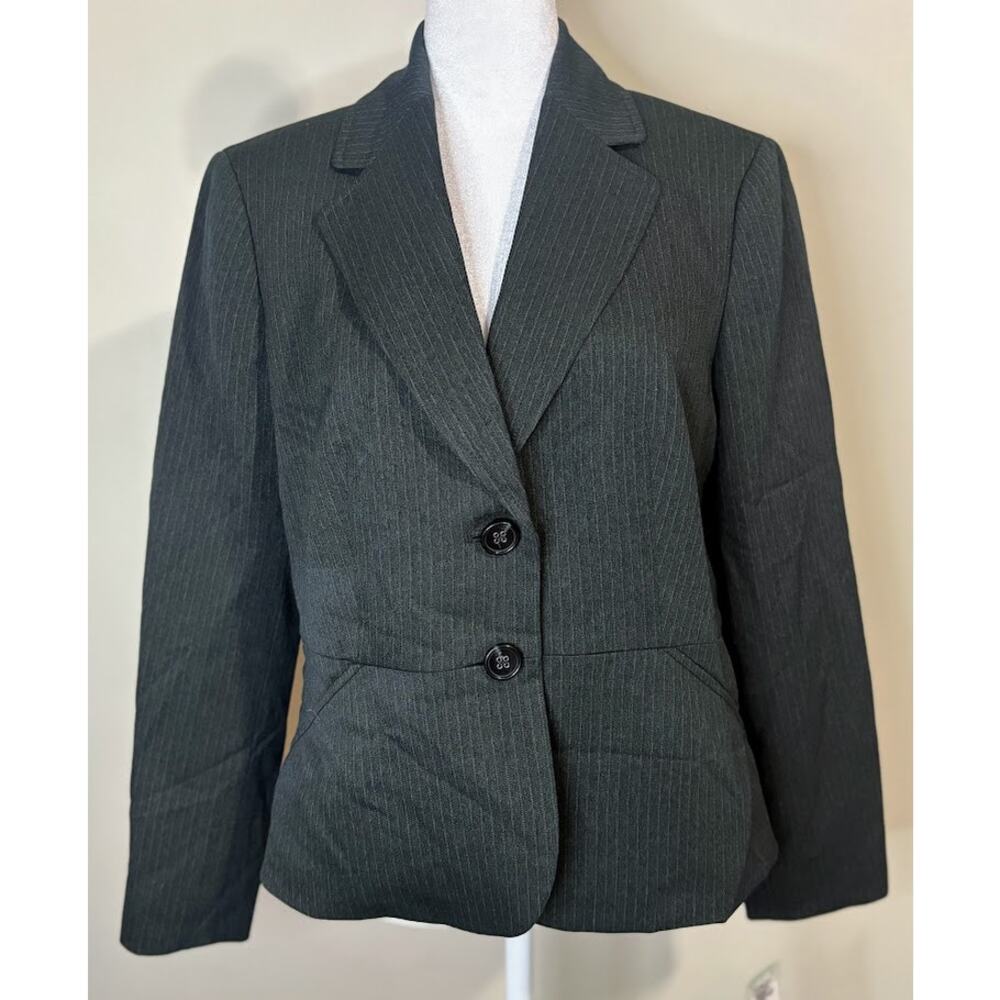 Le Suit Two-Button Gray‎ Pinstripe Women's Blazer Petite Size 8 NWT